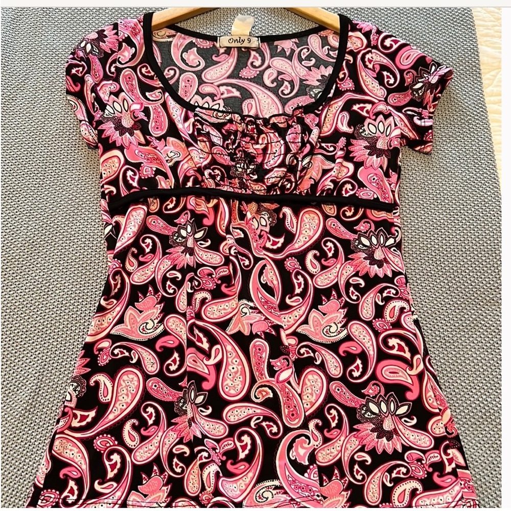 Only 9 Women's Pink Paisley Top